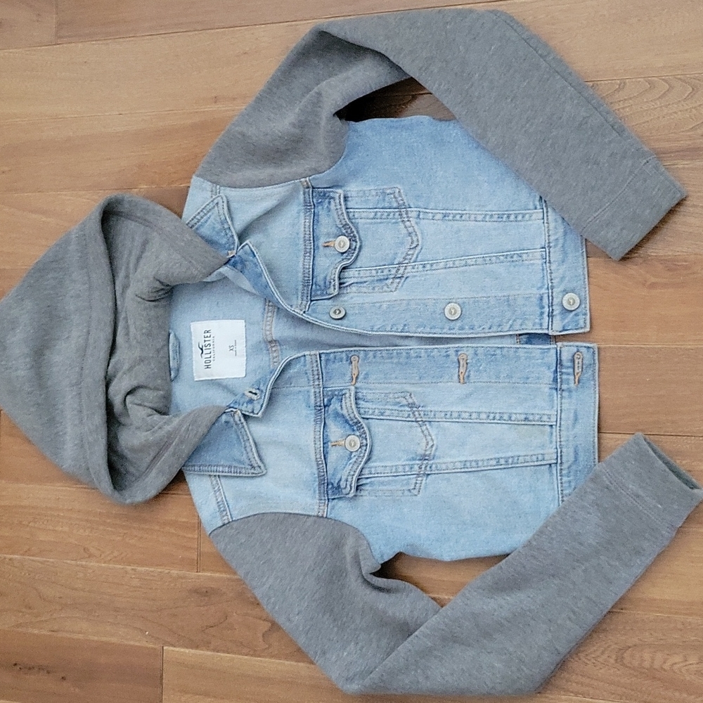 Hollister Denim Jean Jacket with Gray Sweatshirt‎ sleeve and hood XS